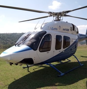 BÚSQUEDA DE MOYANO: EL HELICÓPTERO PROVINCIAL REALIZA VUELOS CADA 30 MINUTOS PARA TRASLADAR RESCATISTAS