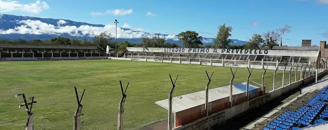 Arrojó pirotecnia en un partido de la liga local de Catamarca y le prohibieron el ingreso a las canchas por cuatro años