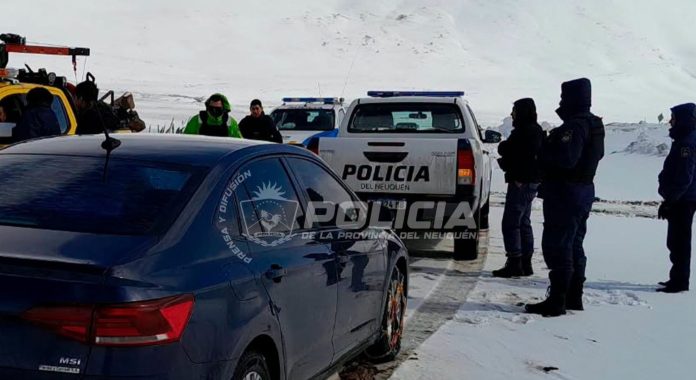 Cruzaron desde Chile a Neuquén, perdieron el contacto y los rescataron tras quedarse varados en la ruta 23