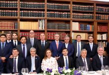 Desde París, Rogelio Frigerio aseguró que los gobernadores aliados coinciden en “no volver al pasado” en 2027