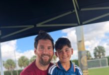 El álbum de fotos de Anto Roccuzzo que causó furor: la camiseta de fútbol que se “infiltró” en una imagen de Messi