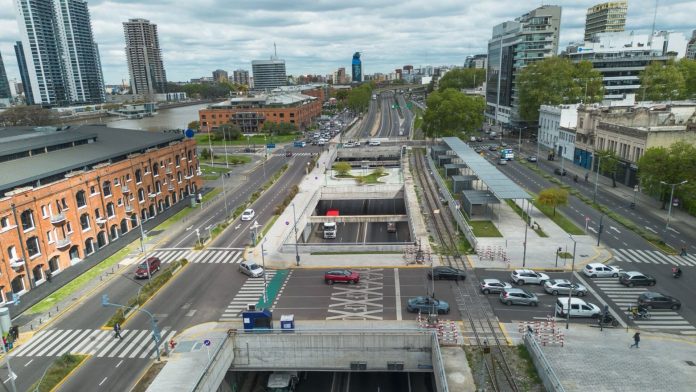 El gobierno porteño habilitará el Paseo del Bajo para autos de lunes a viernes en horario nocturno