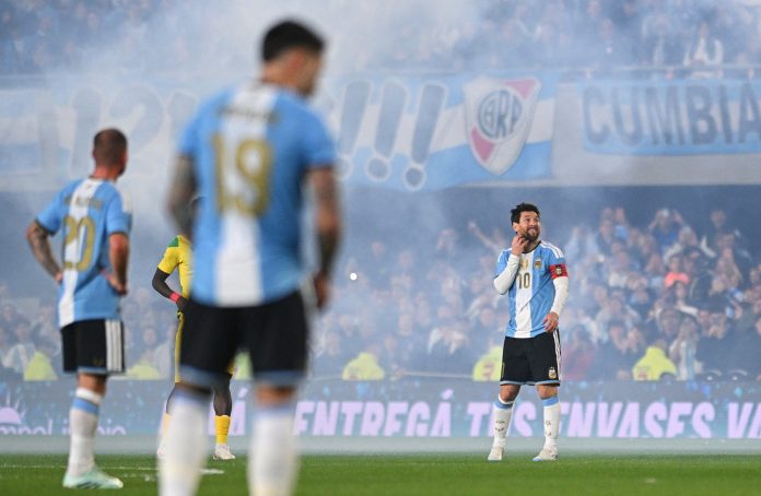 El homenaje a Messi a los 10 minutos de su último partido con la selección argentina: el gesto de los jugadores de Benín
