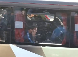 El momento en el que Messi rompió en llanto arriba del micro que trasladó a la selección argentina al Monumental
