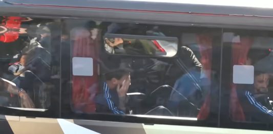 El momento en el que Messi rompió en llanto arriba del micro que trasladó a la selección argentina al Monumental