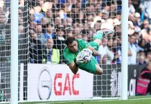 El partido del Dibu Martínez en la goleada del Chelsea: una doble atajada espectacular y un blooper que lo perjudicó en el gol rival