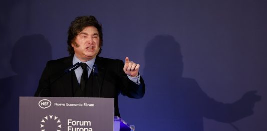 El ruido discursivo de Milei y los límites que le imponen la política y la economía