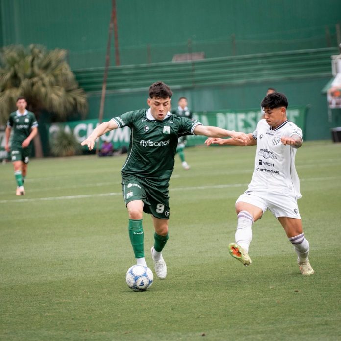 Ferro perdió con un gol a los 14 segundos y puso al rojo vivo la lucha por el primer ascenso a la Liga Profesional