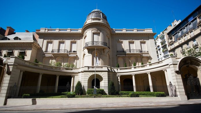 Habrá un perímetro de seguridad alrededor de la Nunciatura Apostólica por la visita de León XIV: las manzanas afectadas y qué deberán hacer los vecinos