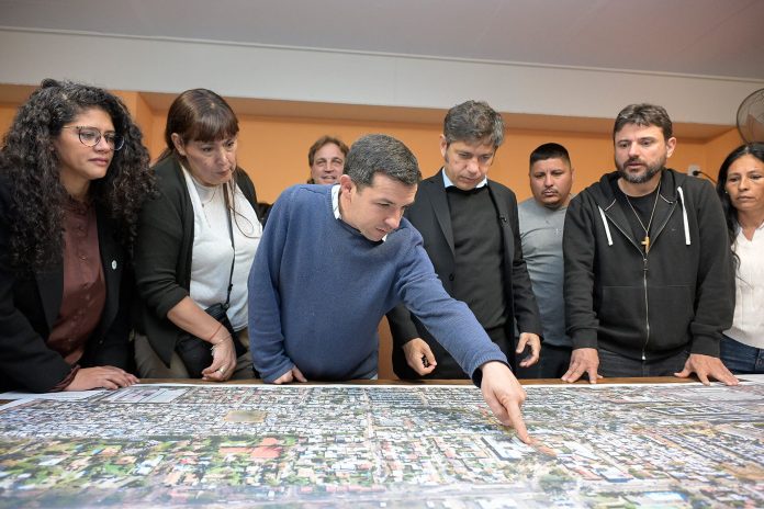 Kicillof se mostró con Grabois, pero el kirchnerismo profundiza su presión para que Cristina Kirchner sea candidata