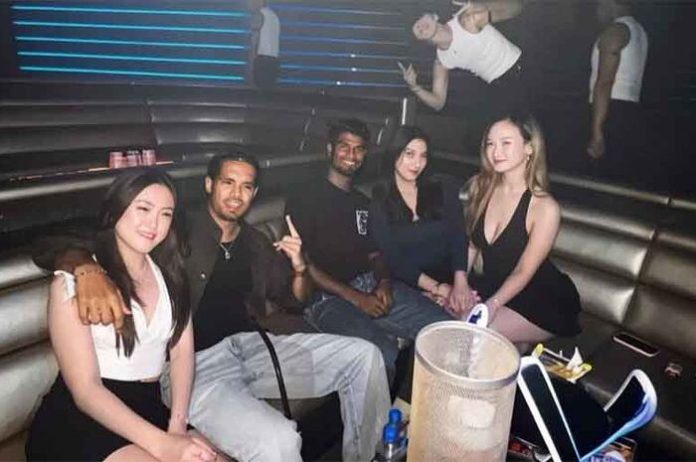 La selección que perdió 9-2 y desató un escándalo por una foto de sus jugadores en una discoteca: “Tomaremos medidas”