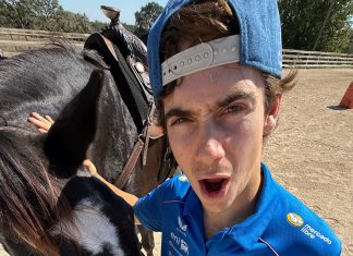 Los desopilantes videos de Franco Colapinto cabalgando que causaron furor en las redes sociales: “El gaucho salvaje”