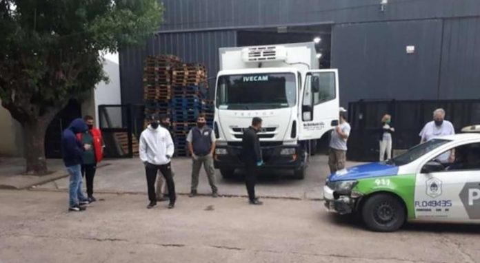Los polémicos argumentos del juez de San Nicolás para absolver al líder sindical de Camioneros que bloqueó una pyme