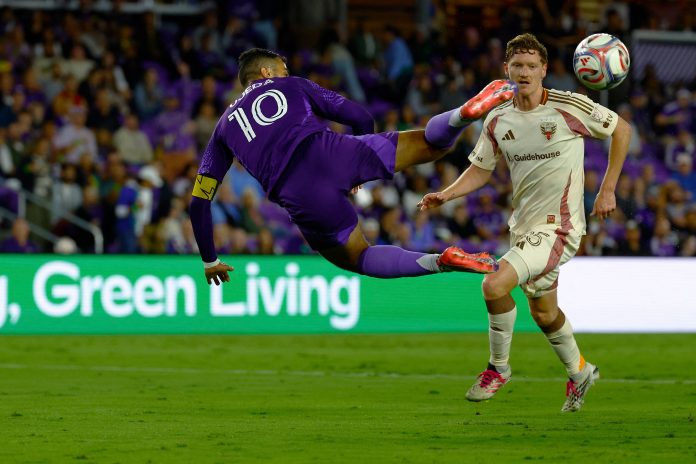 «Patada escorpión»: la espectacular definición de un argentino en la MLS que se candidatea como el mejor gol del año