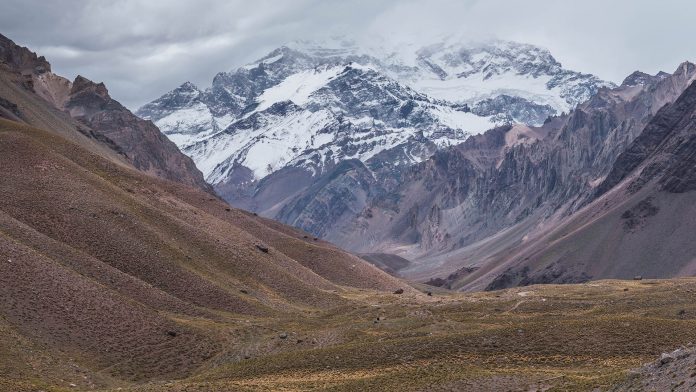 Prohibieron algunas actividades de alto riesgo durante la temporada de verano en el Parque Aconcagua