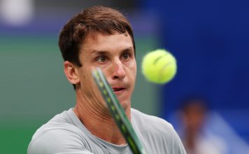 Sacó de abajo y lo liquidó con un globo: el increíble match point del argentino Carlos Zárate