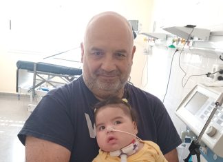Su esposa murió en el parto, su hija nació, quedó con secuelas y necesita asistencia permanente: el desesperado pedido de un padre