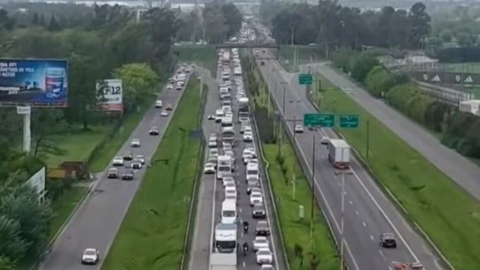 Un choque múltiple genera demoras en la Autopista Ezeiza-Cañuelas