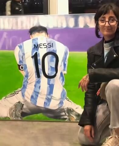 Vive un pueblo de 300 habitantes y un gesto de Lionel Messi la convirtió en la pintora de la selección argentina: “Me cambió la vida”